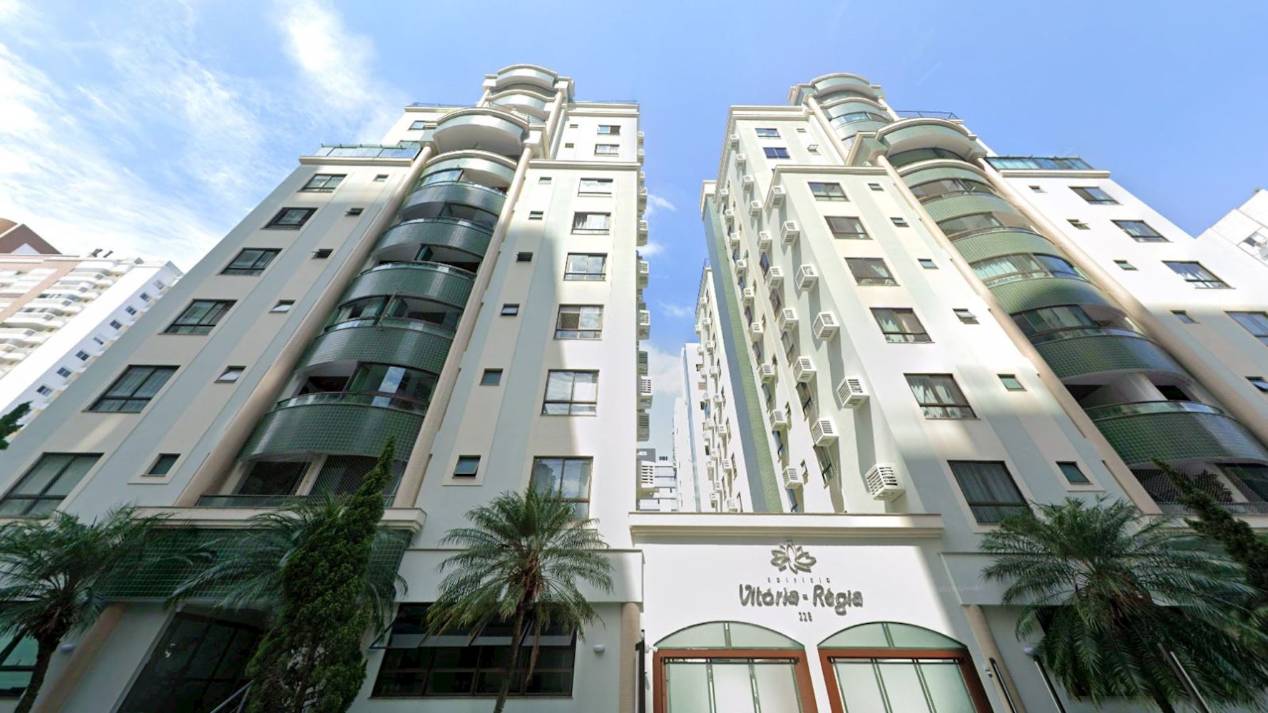 Apartamento no "Edifício Vitória Régia" - Campinas - São José/SC — foto 2