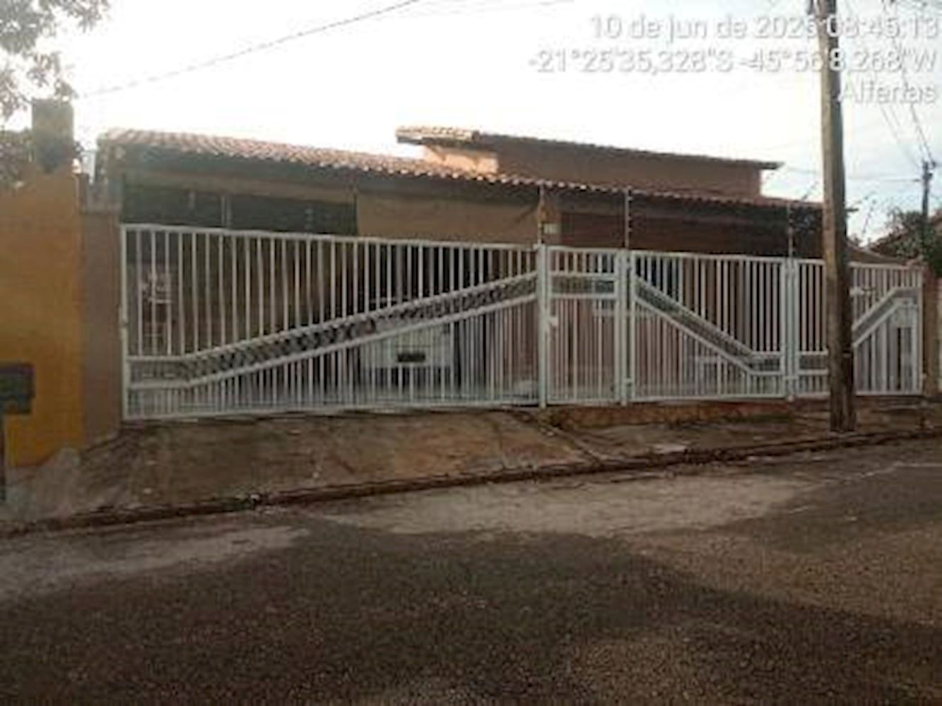 Casa - Jardim Aeroporto - Alfenas/MG — foto 2