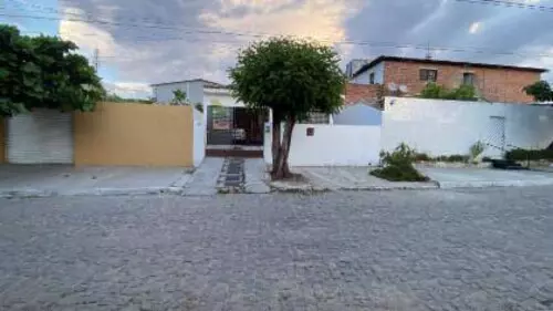 Casa em Kennedy, Caruaru, PE