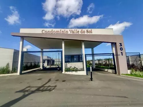 Lote DESOCUPADO em condomínio na Colônia Dona Luíza, Ponta Grossa, PR