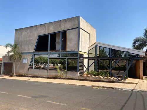 Casa DESOCUPADA no Centro, José Bonifácio, SP