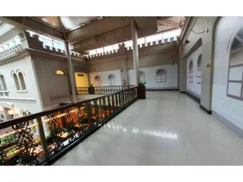 Loja DESOCUPADA no Shopping Curitiba, Centro de Curitiba PR — foto 3