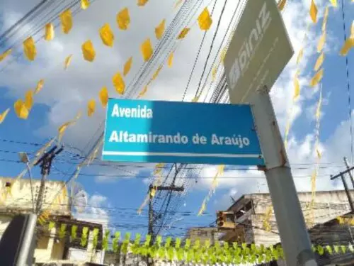 Prédio comercial no Centro, Simões Filho BA — foto 5