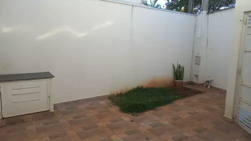 Casa DESOCUPADA no Residencial Monte Líbano, Birigui, SP — foto 2