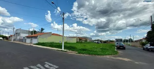 Lote no Jardim Nossa Senhora Aparecida, Mineiros do Tietê, SP — foto 2