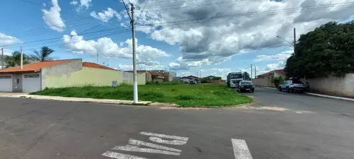 Lote no Jardim Nossa Senhora Aparecida, Mineiros do Tietê, SP — foto 4