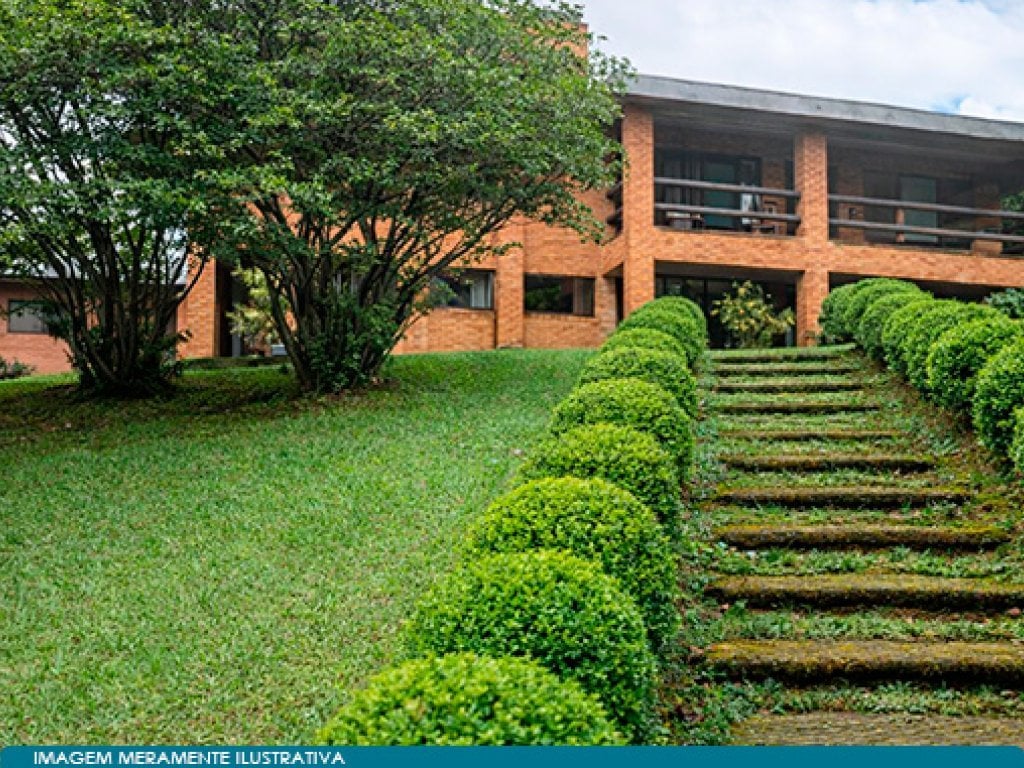 Chácara (com Casa e Lazer) em Área de 15.853 m² - Patrimônio do Carmo - São Roque - SP - Leilão de Direitos
