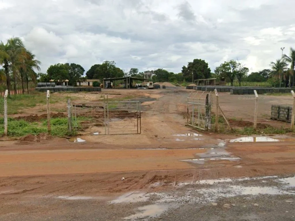 Área de 11.280 m² (com construção) - Manoel da Frota - Corinto - MG