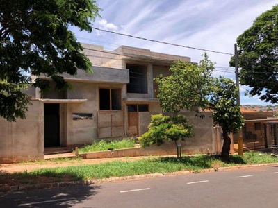 Imóvel Urbano Residencial Área Total 273,90m2 - Santa Cruz do Rio Pardo/SP