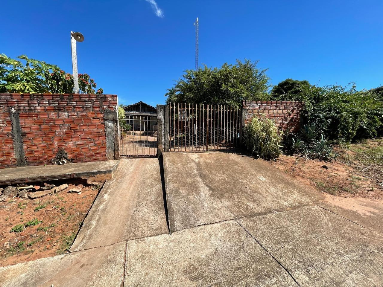 Casa em alvenária na rua Professor Soedina de Fatima Viera de Souza 285, Alto da Gloria, Cruzeiro do Oeste/PR
