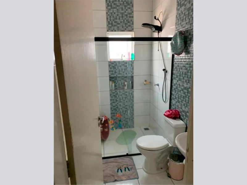 Casa - Assis Chateaubriand - PR — foto 5