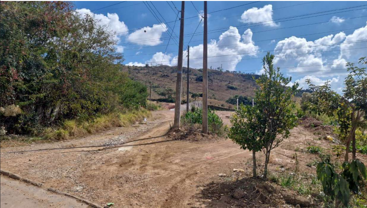 Área Urbana De 25.664m² No Loteamento Jardim Contorno Em Poços De Caldas/MG