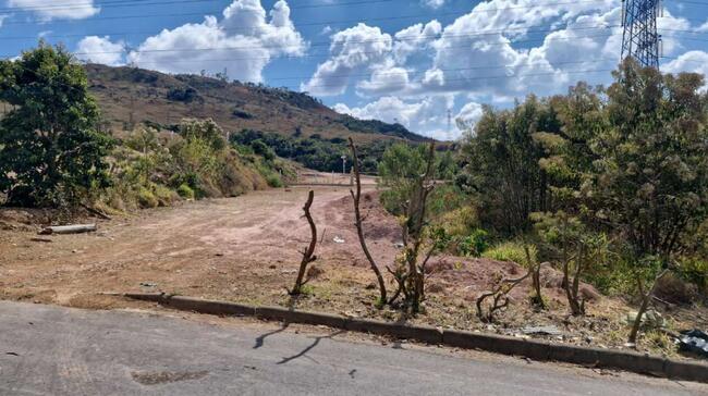 Área Urbana De 25.664m² No Loteamento Jardim Contorno Em Poços De Caldas/MG — foto 3