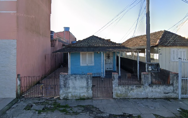 Casa - Rua Dr. Darcy Xavier Nº 409 - Pelotas - Rs