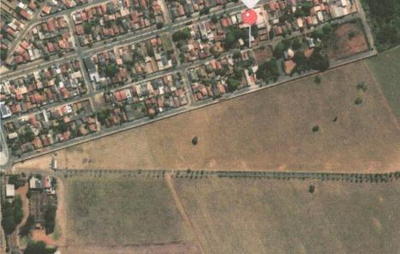 Imóvel Urbano com Área Total de 300 M², em Vianópolis-go