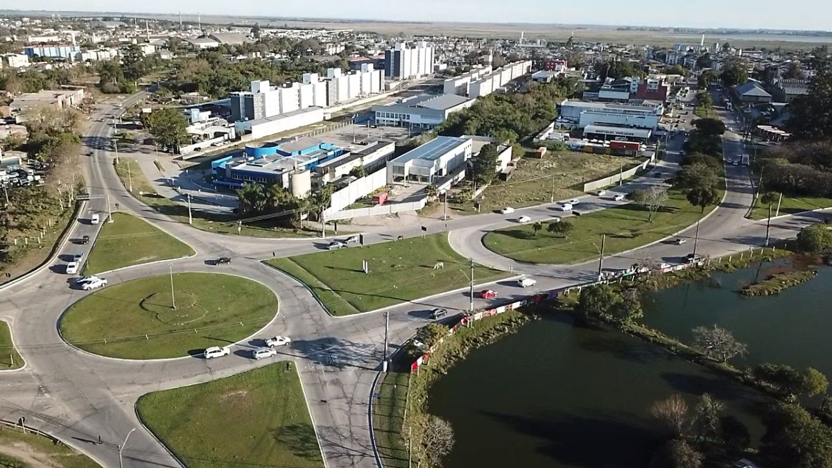 Excelente Imóvel Em Pelotas, Com Aprox. 5.941,288 M² — foto 4