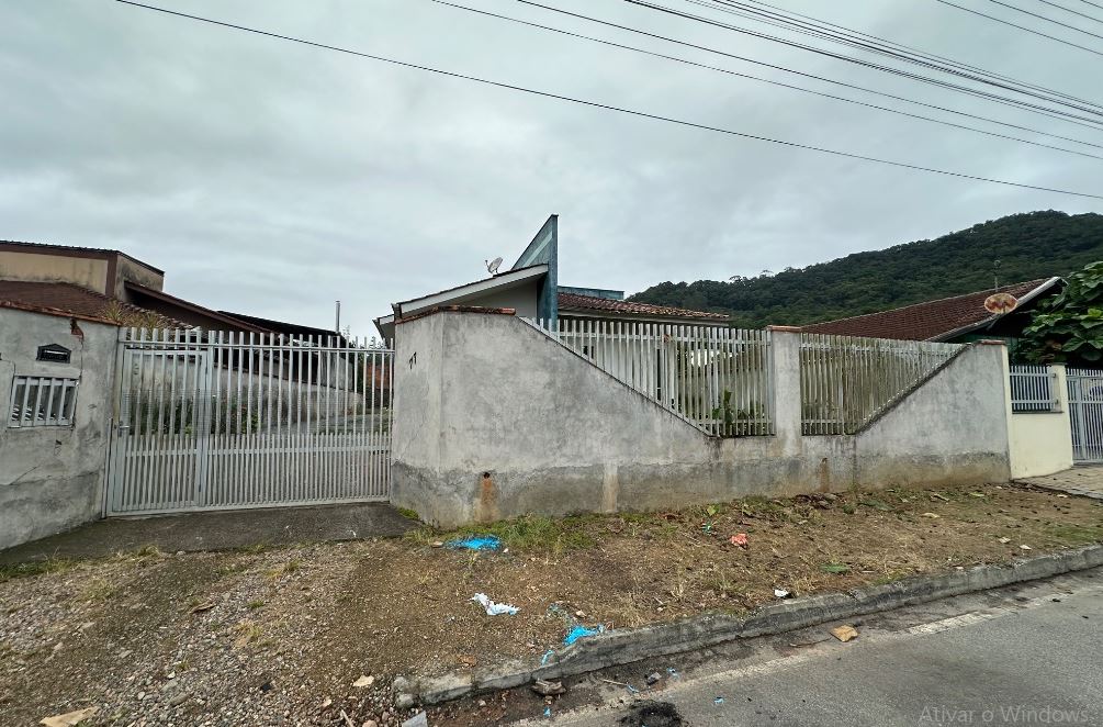 Casa Rua Ervino Emilio Moreira, Nº77, Bairro Seminário, Em Corupá/SC
