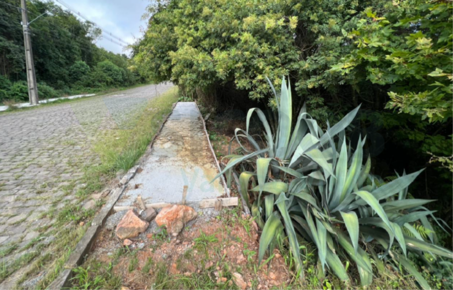 008 TERRENO URBANO com área total de 376,63m² — foto 2