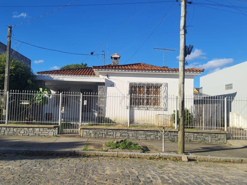LOTE 002 Imóvel na Rua Bento Gonçalves 293 no Centro de São Lourenço do Sul próximo a Faculdade Furg