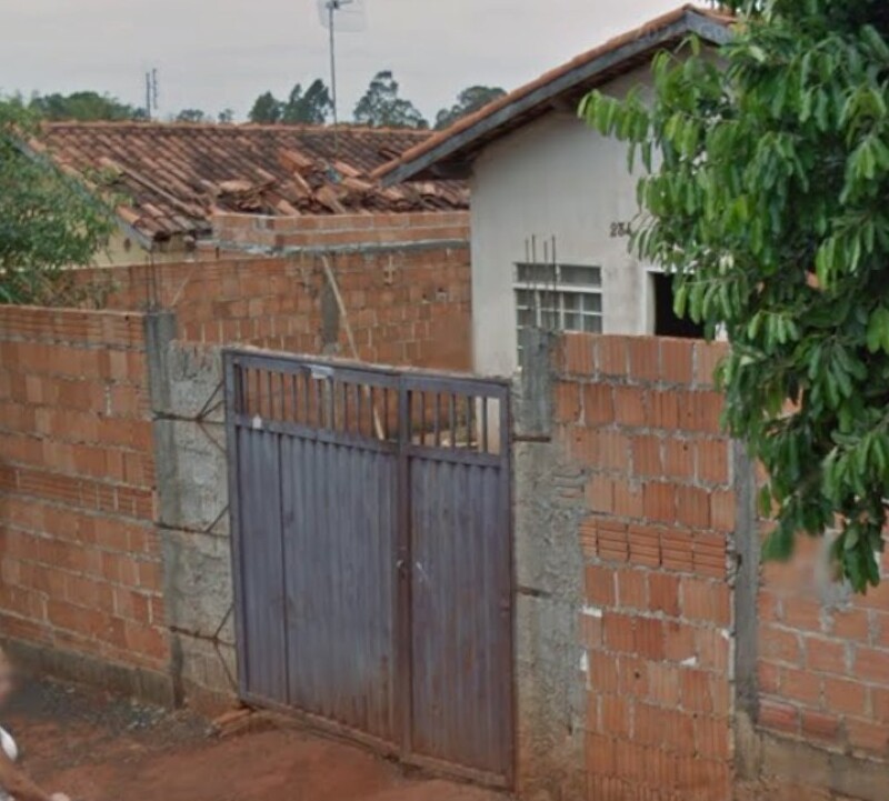 LOTE 001 CASA RESIDENCIAL - SEM OUTRAS PENHORAS - localizada na Rua Antonio Sinsic, 234 na cidade de