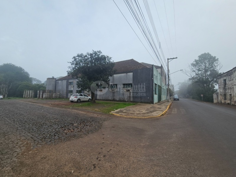 LOTE 027 Prédio de alvenaria com aprox. 1.189,33 m², sito à Rua Pinheiro Machado, nº 1515, esquina c — foto 4