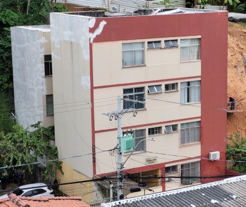 Lote 001 Apartamento Nº 101, Ed. Rodrigues Lima, Barra, Salvador / BA