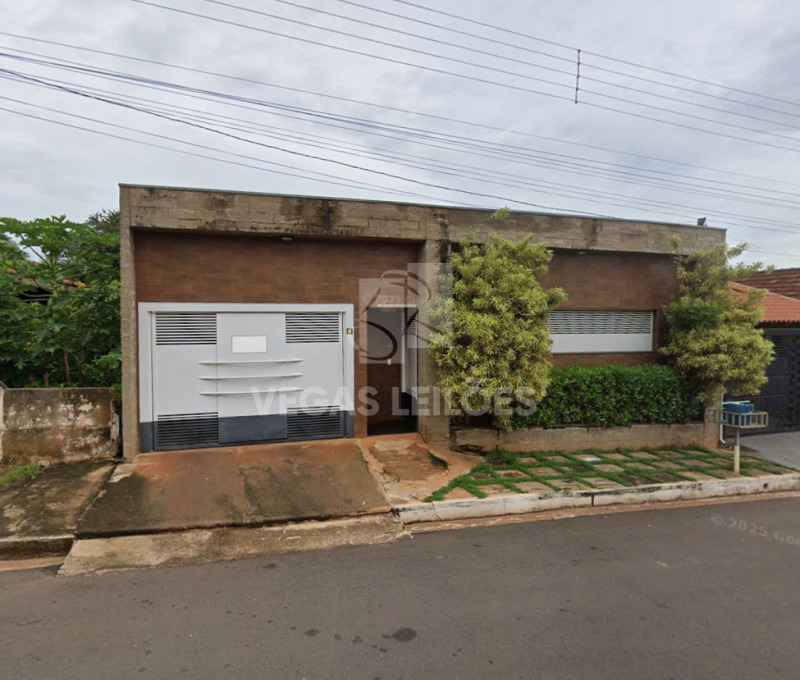 LOTE 001 Belíssima casa em Nipoã/SP