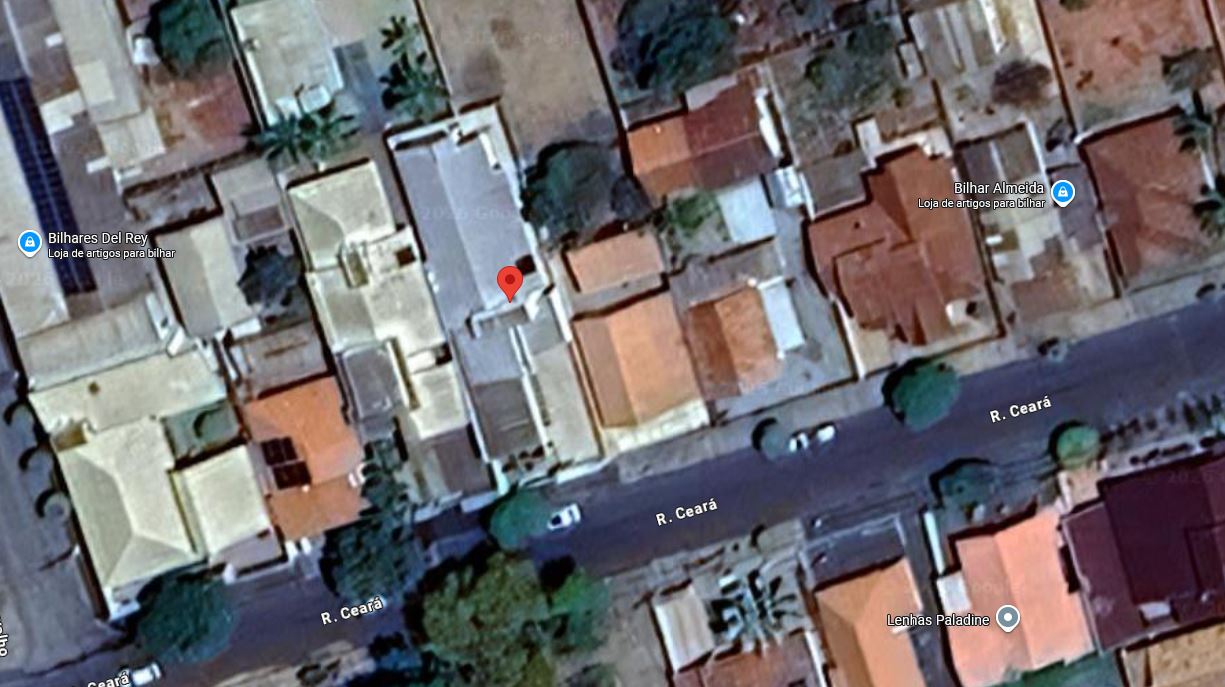 Jaguapitã - PR. Bairro Centro. Casa. Áreas Totais. Terr. 854,20m² e constr. 310,55m² — foto 2