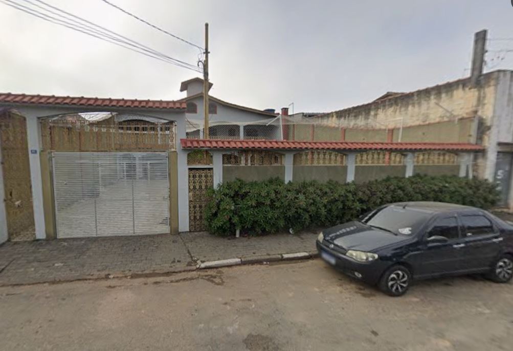 Guarulhos - SP. Bairro Jd. Santa Barbara. Casa. Áreas Totais. Terr. 400,00m² e constr. 297,60m²