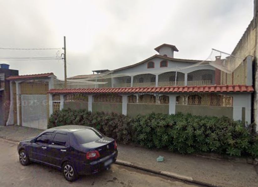 Guarulhos - SP. Bairro Jd. Santa Barbara. Casa. Áreas Totais. Terr. 400,00m² e constr. 297,60m² — foto 2
