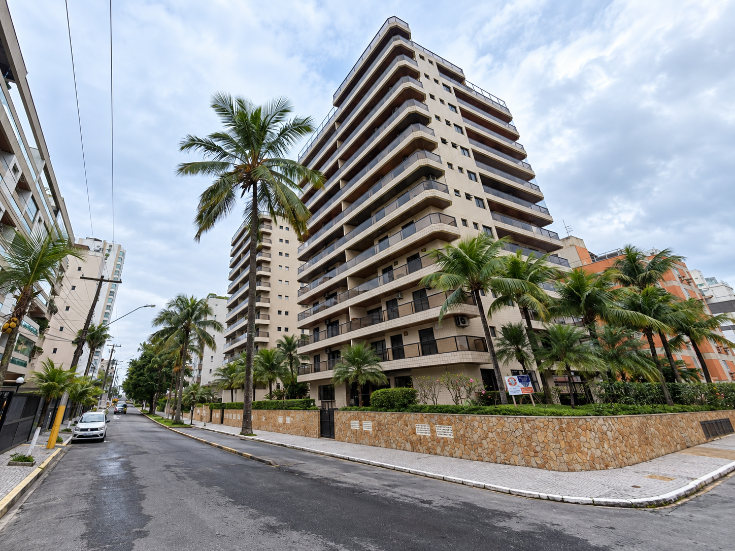 Apartamento, 2 Quartos, Suíte, Academia, 2 Vagas de Garagem, 84,490m², Cond. Plajam XVI, Guarujá/SP