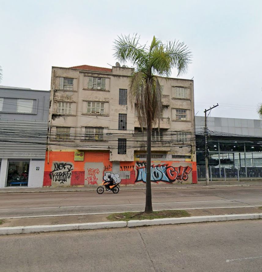 (porto Alegre/RS) Um Prédio Na Avenida Farrapos, Bairro Floresta, Composto De 08 Matrículas