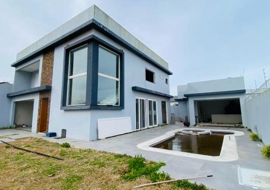 Excelente Imóvel Com 600m² Na Praia Do Cassino