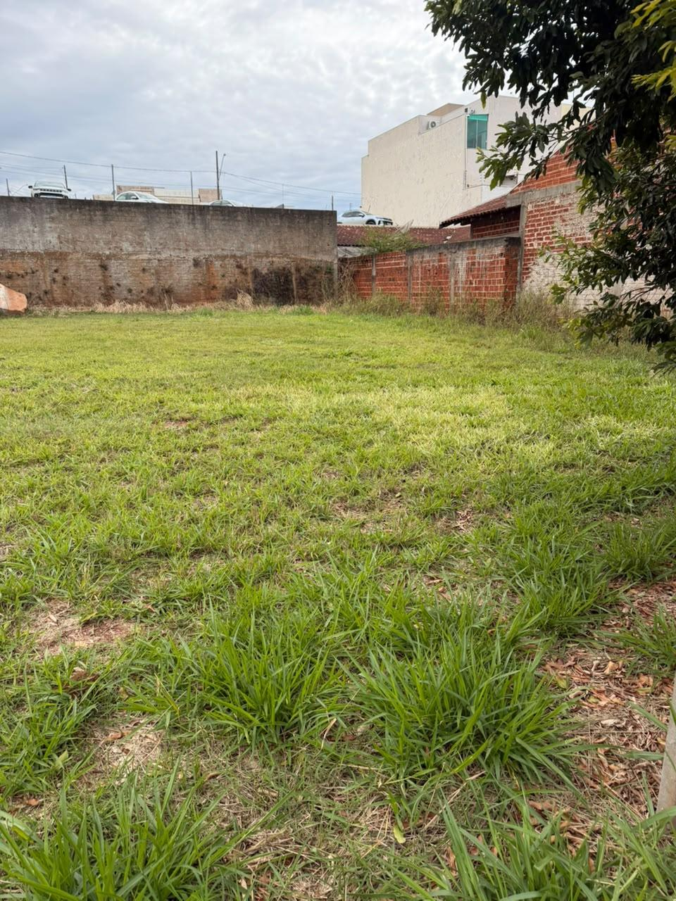 Imóvel urbano constituído pela Data de Terras nº 05/F, da Quadra nº 01, do Loteamento Residencial Veneza, situado no Município de Terra Boa, Estado do Paraná, com área total de 250,00 m². — foto 4