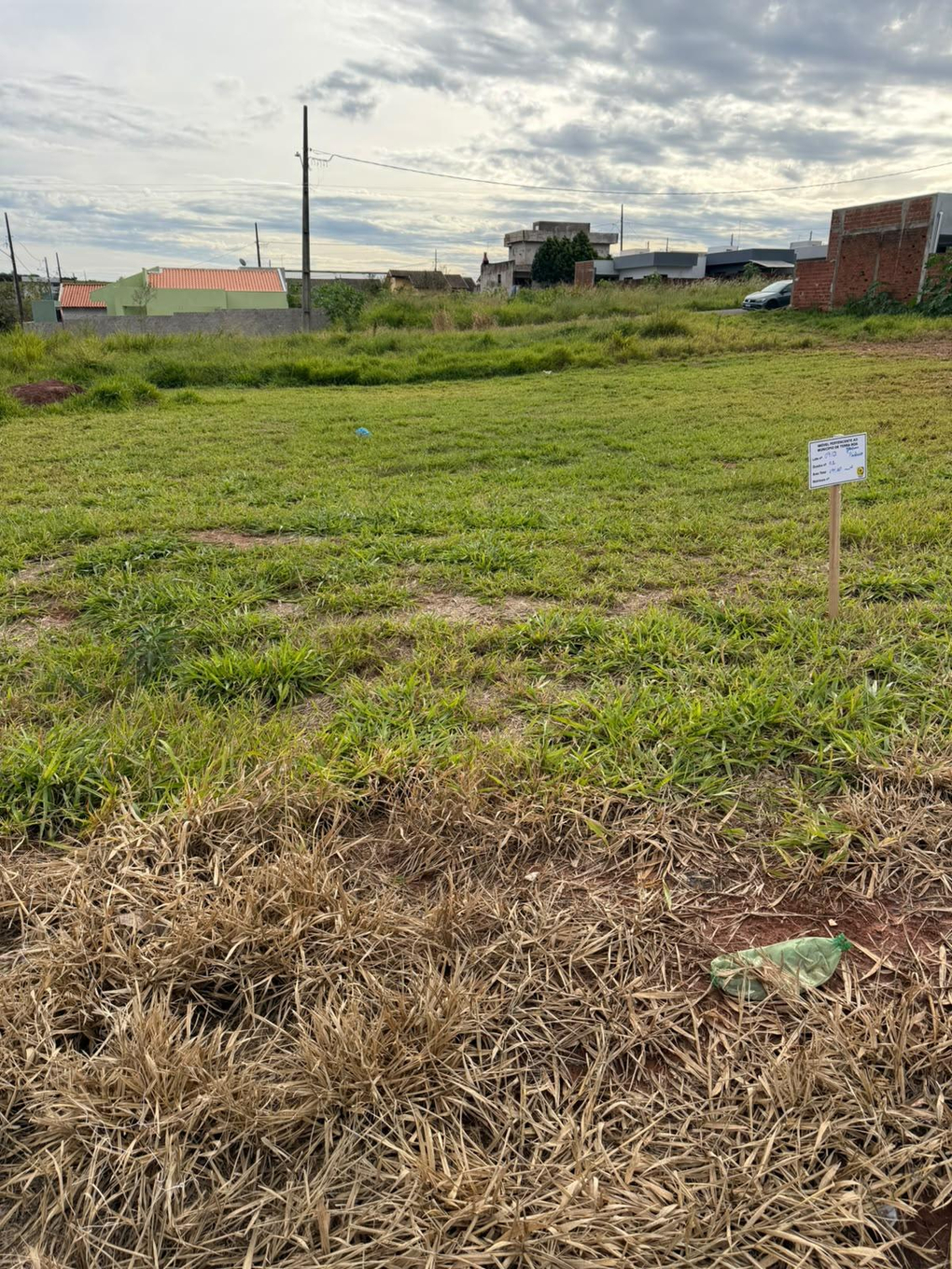 Imóvel urbano constituído pela Data de Terras nº 09/D, da Quadra nº 01, do Loteamento Residencial Pinheiro, situado no Município de Terra Boa, Estado do Paraná, com área total de 194,60 m². — foto 2