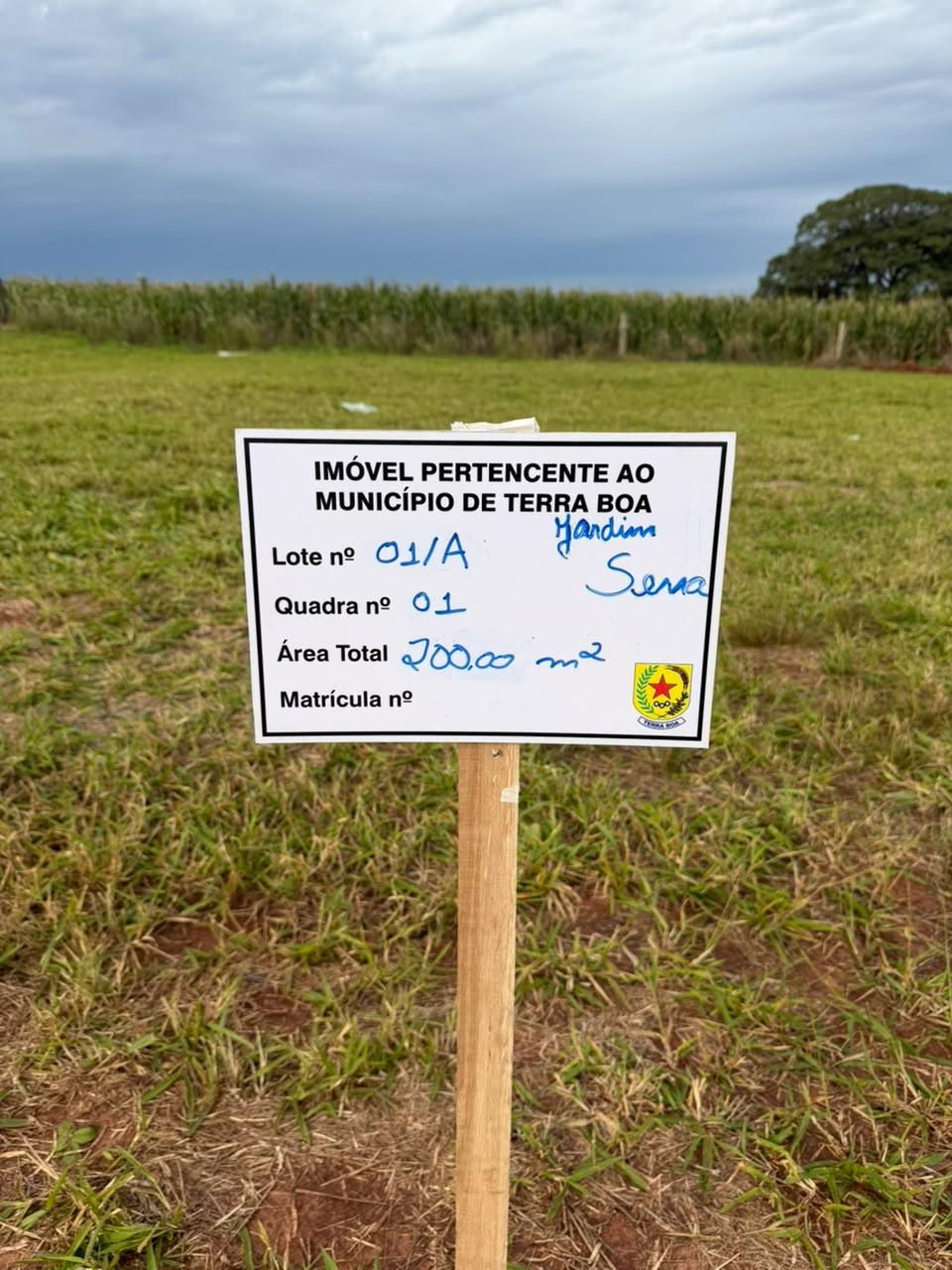 Imóvel urbano constituído pela Data de Terras nº 01/A, da Quadra nº 01, do Loteamento Jardim Sena, situado no Município de Terra Boa, Estado do Paraná, com área total de 200,00 m².