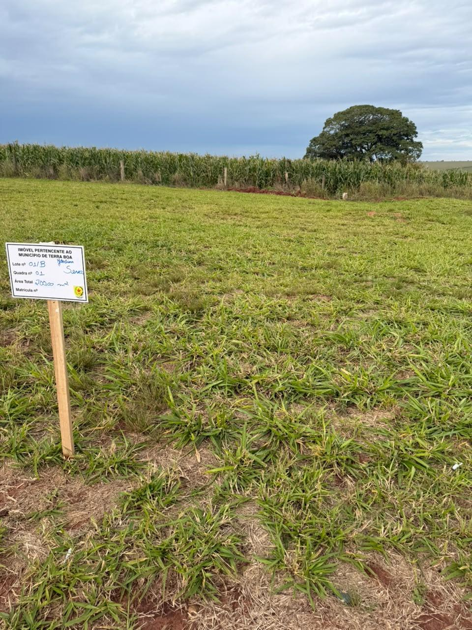 Imóvel urbano constituído pela Data de Terras nº 01/B, da Quadra nº 01, do Loteamento Jardim Sena, situado no Município de Terra Boa, Estado do Paraná, com área total de 200,00 m². — foto 2