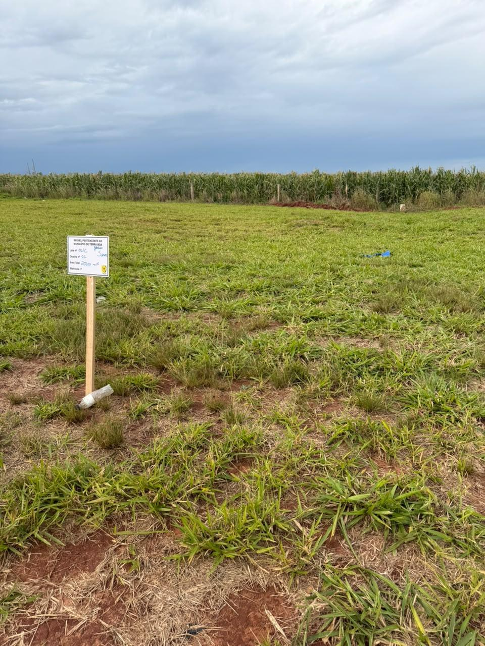 Imóvel urbano constituído pela Data de Terras nº 01/C, da Quadra nº 01, do Loteamento Jardim Sena, situado no Município de Terra Boa, Estado do Paraná, com área total de 200,00 m². — foto 3