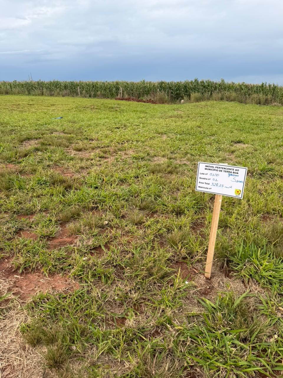 Imóvel urbano constituído pela Data de Terras nº 01/D, da Quadra nº 01, do Loteamento Jardim Sena, situado no Município de Terra Boa, Estado do Paraná, com área total de 328,25 m². — foto 2