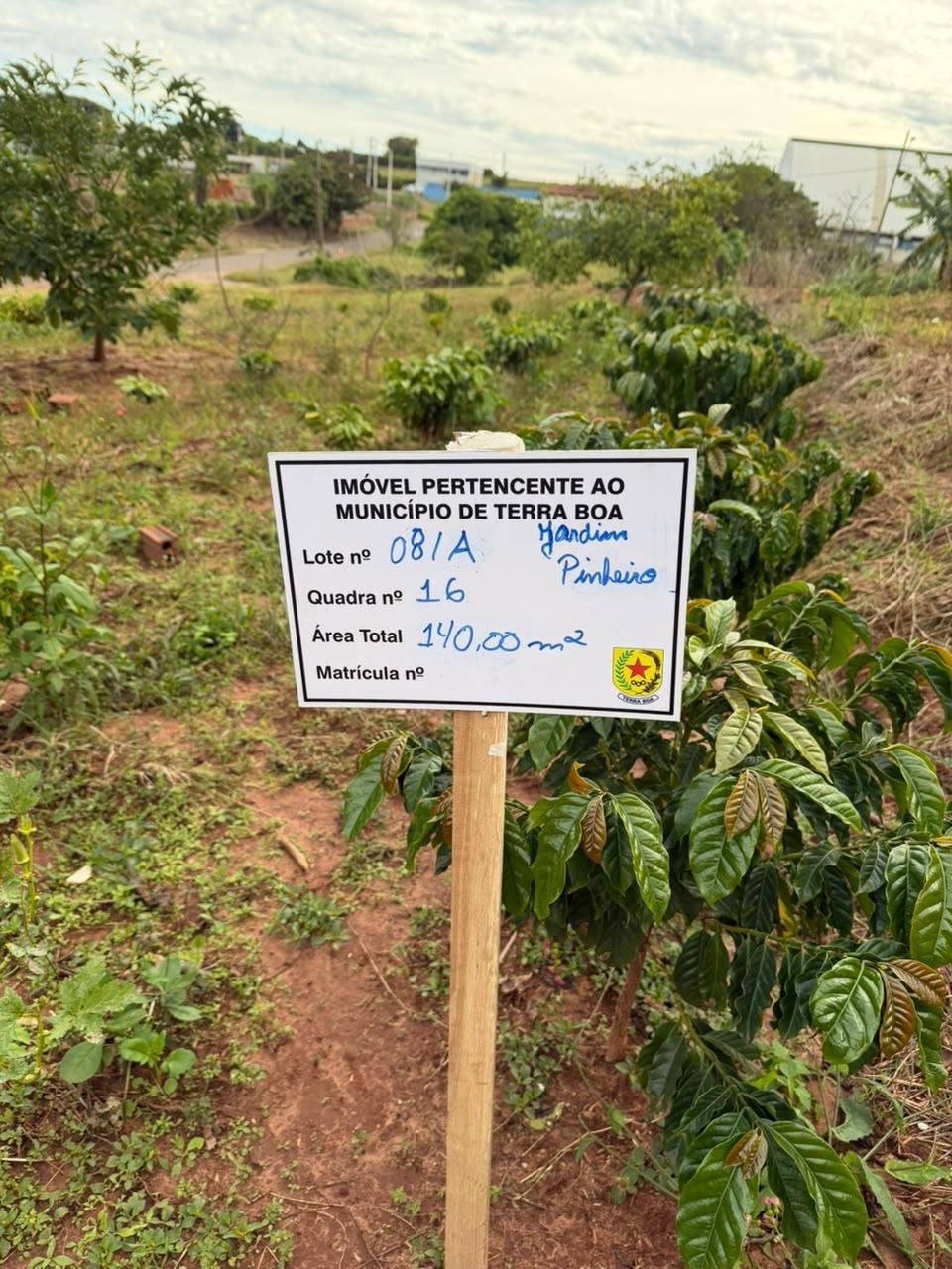 Imóvel urbano constituído pela Data de Terras nº 08/A, da Quadra nº 16, do Loteamento Residencial Pinheiro, situado no Município de Terra Boa, Estado do Paraná, com área total de 140,00 m².