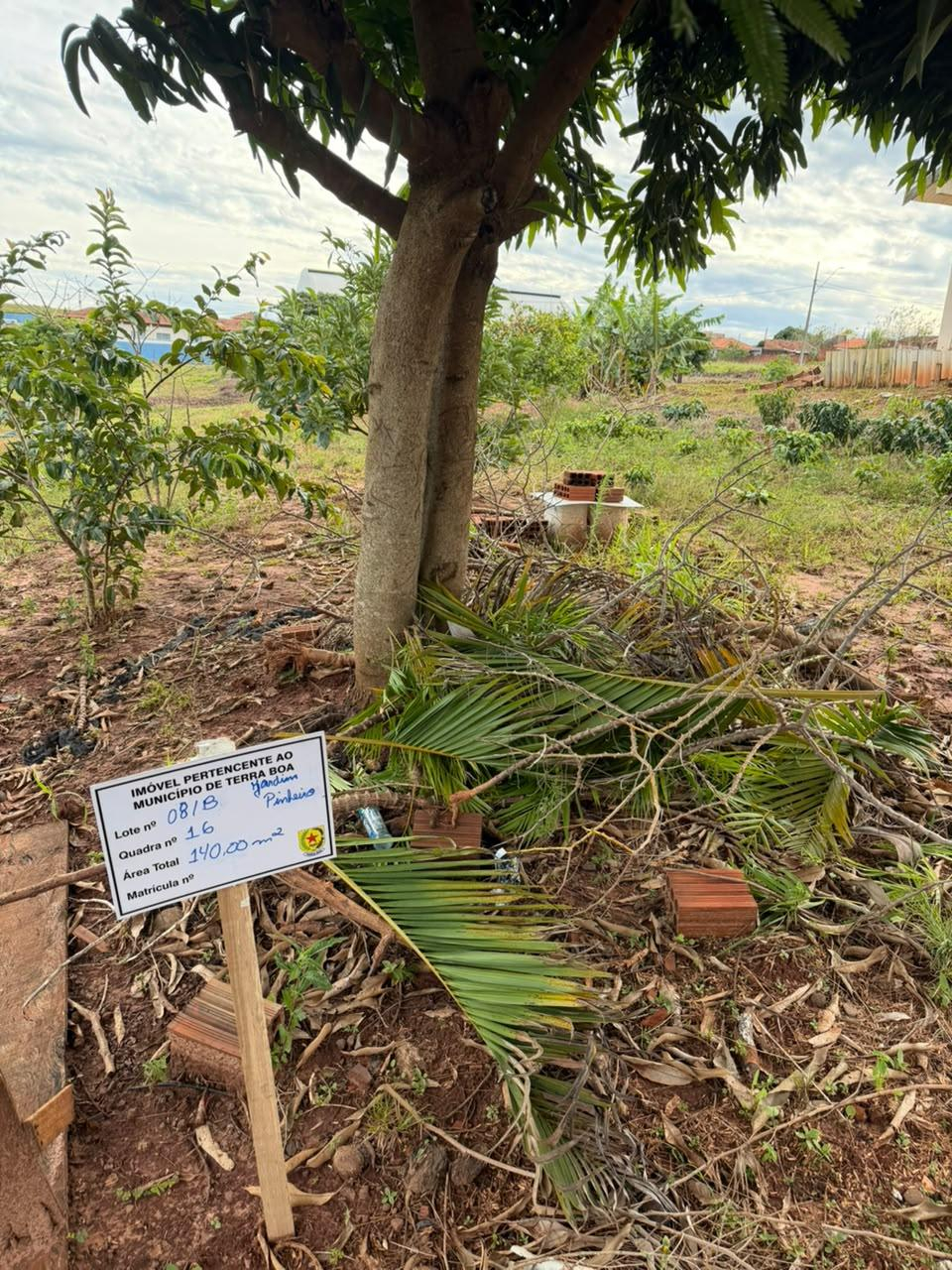 Imóvel urbano constituído pela Data de Terras nº 08/B, da Quadra nº 16, do Loteamento Residencial Pinheiro, situado no Município de Terra Boa, Estado do Paraná, com área total de 140,00 m². — foto 2