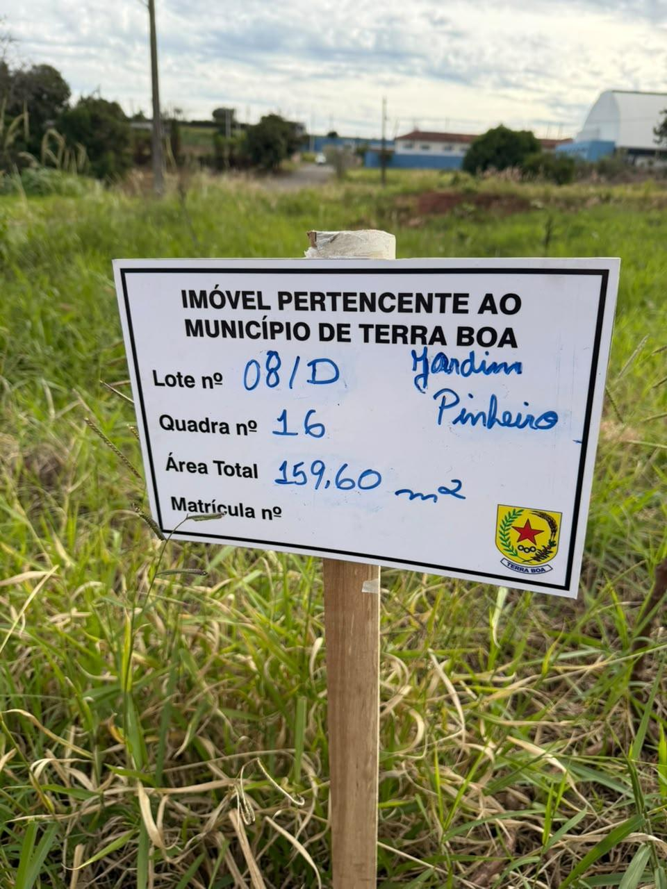 Imóvel urbano constituído pela Data de Terras nº 08/D, da Quadra nº 16, do Loteamento Residencial Pinheiro, situado no Município de Terra Boa, Estado do Paraná, com área total de 159,60 m².