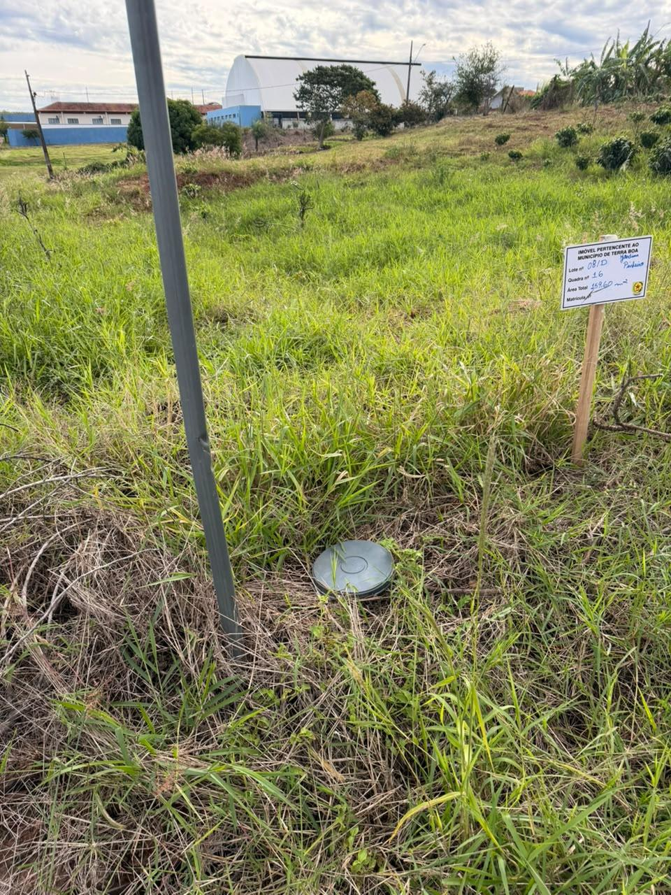 Imóvel urbano constituído pela Data de Terras nº 08/D, da Quadra nº 16, do Loteamento Residencial Pinheiro, situado no Município de Terra Boa, Estado do Paraná, com área total de 159,60 m². — foto 3