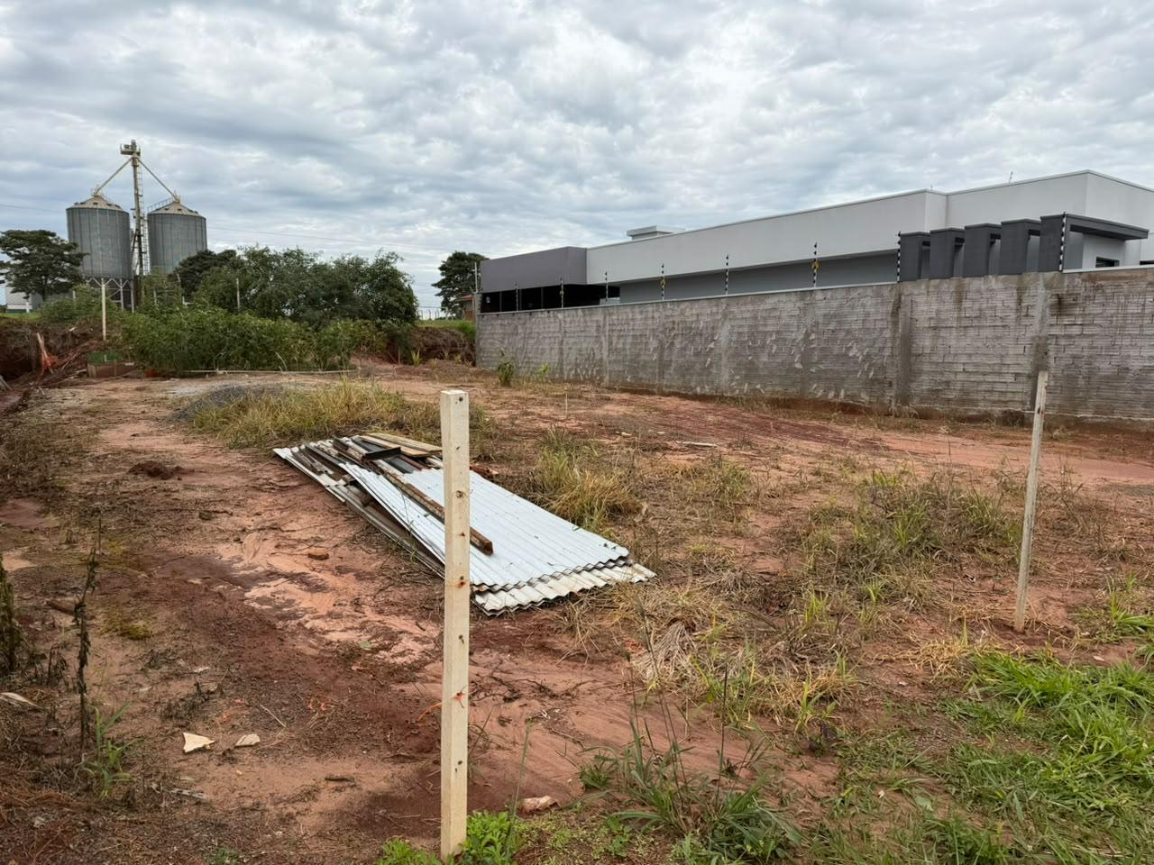 Imóvel urbano constituído pela Data de Terras nº 04-A, da Quadra nº 03, do Loteamento Jardim Oásis, situado no Município de Terra Boa, Estado do Paraná, com área total de 324,38 m². — foto 4