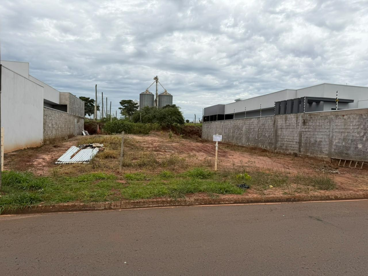 Imóvel urbano constituído pela Data de Terras nº 04-A, da Quadra nº 03, do Loteamento Jardim Oásis, situado no Município de Terra Boa, Estado do Paraná, com área total de 324,38 m². — foto 5