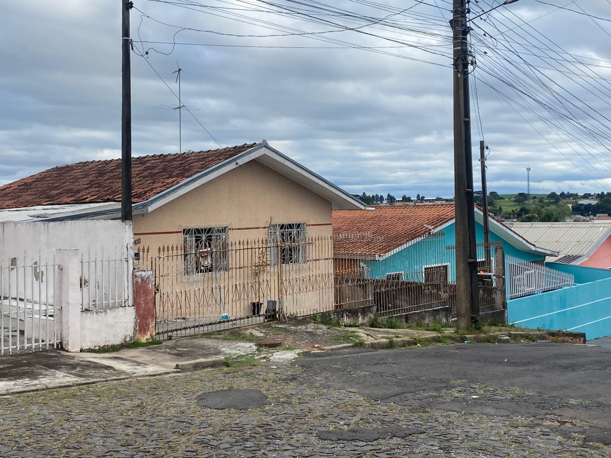 Imóvel com 288,00m² em Ponta Grossa - PR