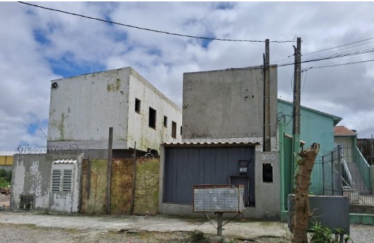Venda Direta De Um Imóvel Na Cidade De Pelotas Com 300m²