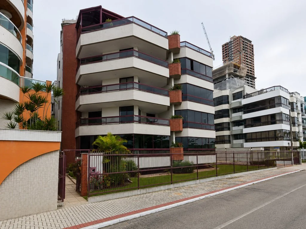 Apartamento 106 m² de área total (Condomínio frente à praia) - Centro - Itapema - SC — foto 2