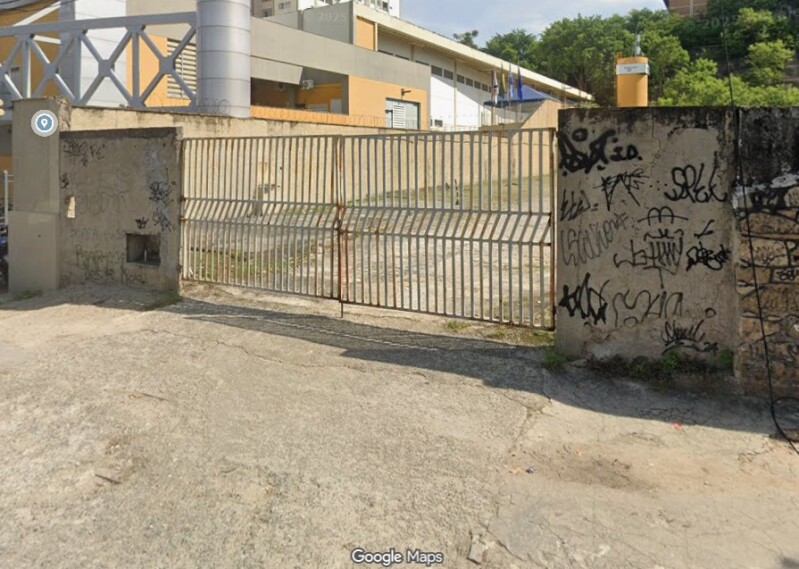 LOTE 001 TERRENO RESIDENCIAL e/OU COMERCIAL com Área de 3.600m² localizado à Av. Geremário Dantas nº — foto 4
