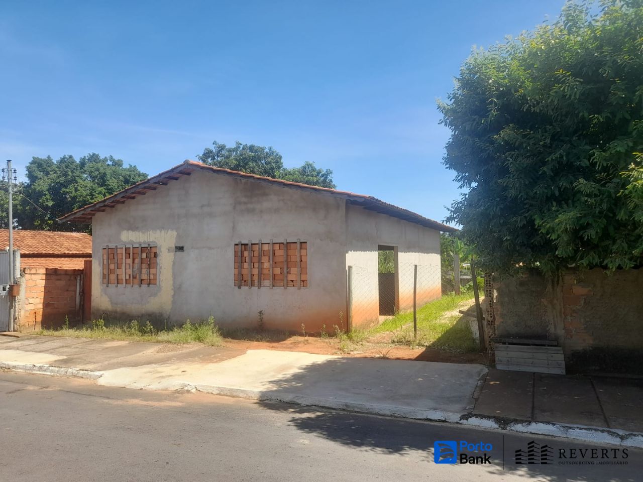 Marzagão - GO. Setor Júlia Monteiro. Casa. Áreas Totais. Terr. 360,00m² e constr. 76,54m² — foto 2